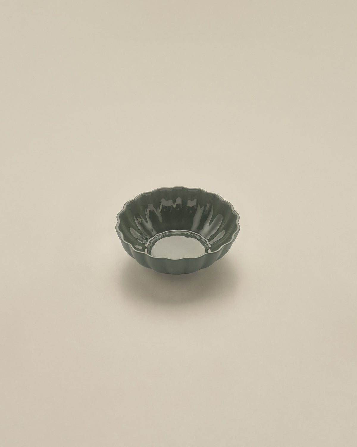 XS Fern Nesting Bowl 10cm in Dark Forest Green, made to sit in the centre of the oyster plate