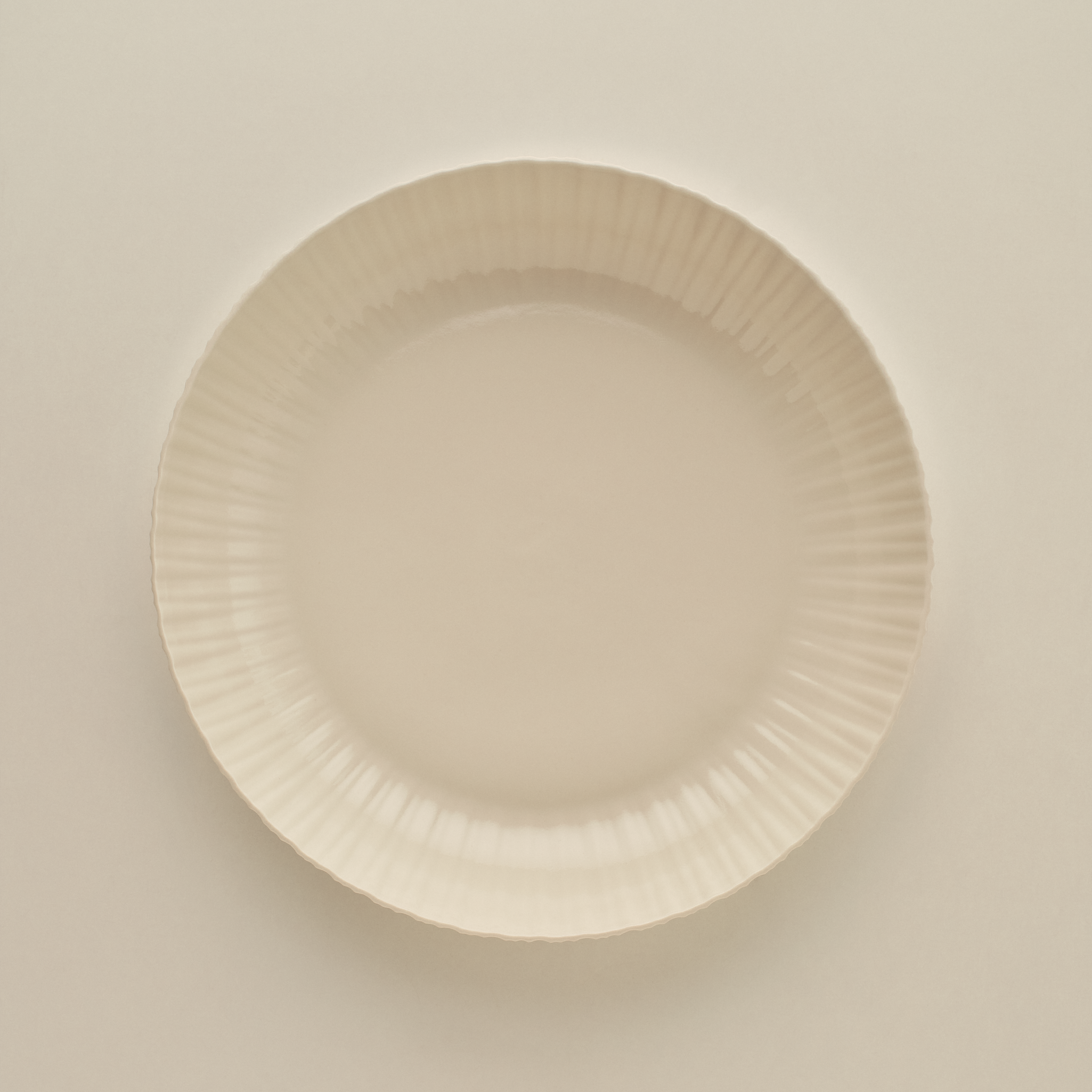 Friends with Salad Bowl in Natural White