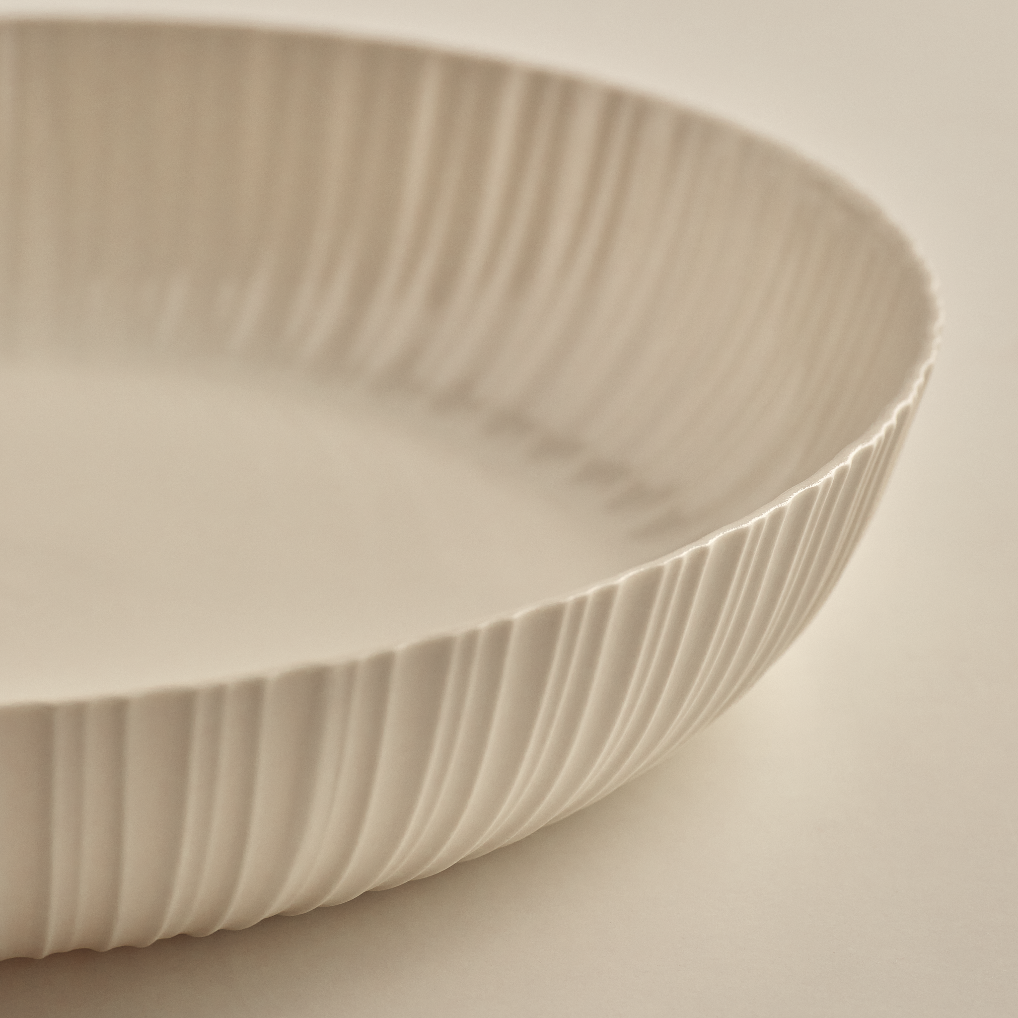 Friends with Salad Bowl in Natural White