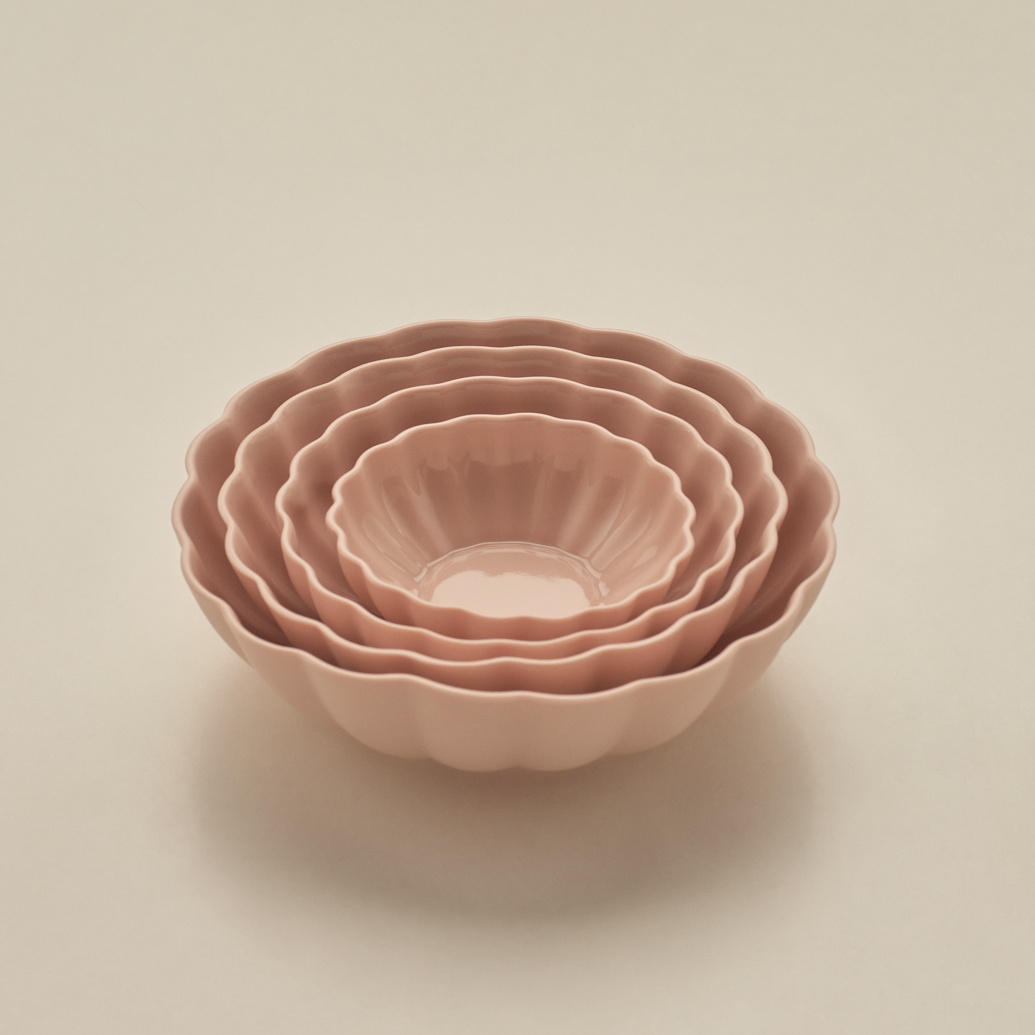 Large Fern Nesting Bowl 18cm in Whispery Pink