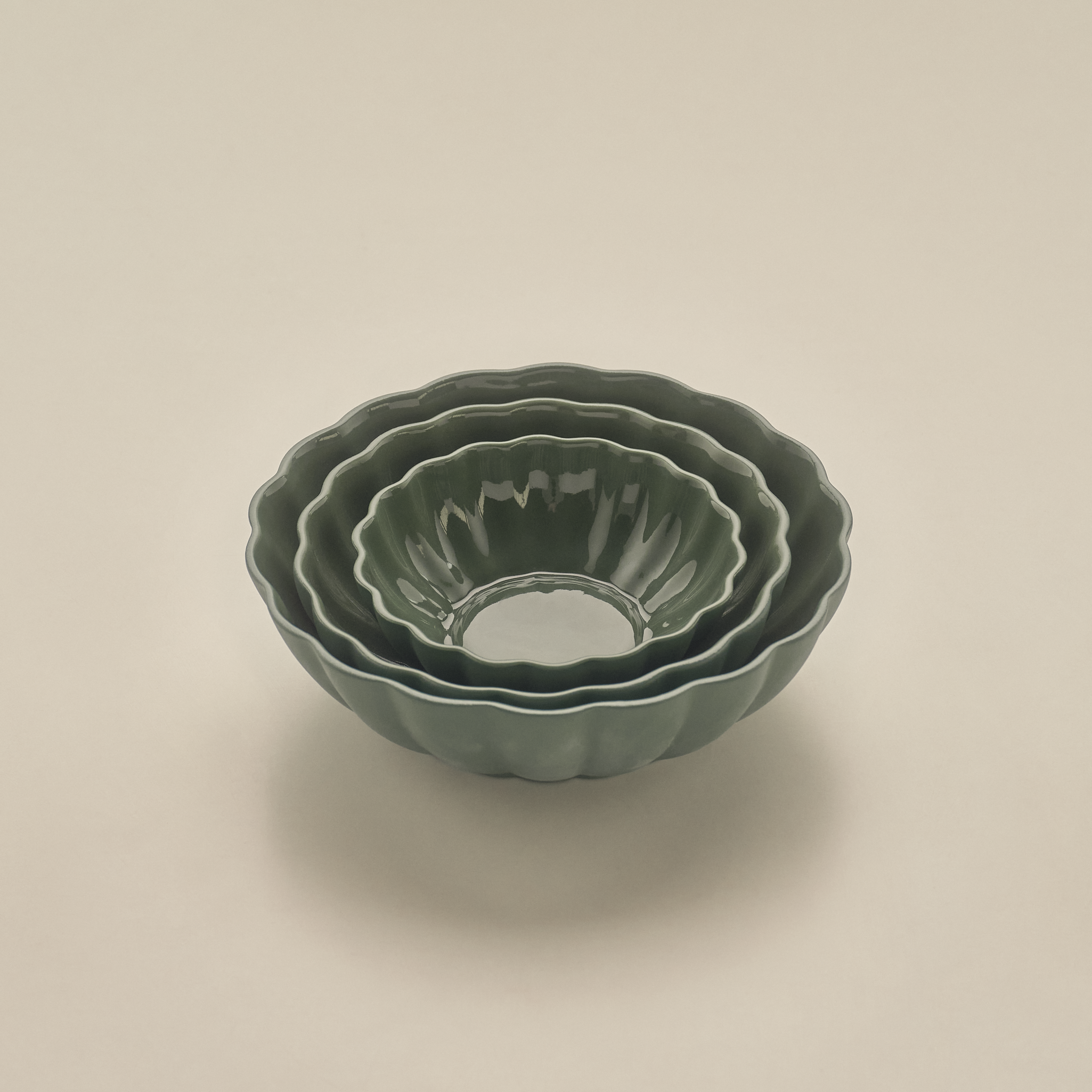 Medium Fern Nesting Bowl 15cm in Dark Forest Green
