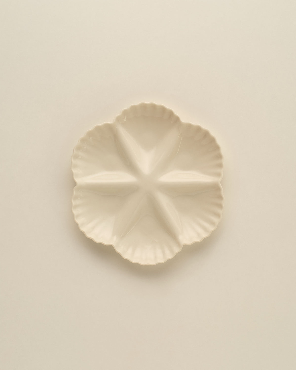 Mother of Pearl Oyster Plate, Half Dozen, in Natural White