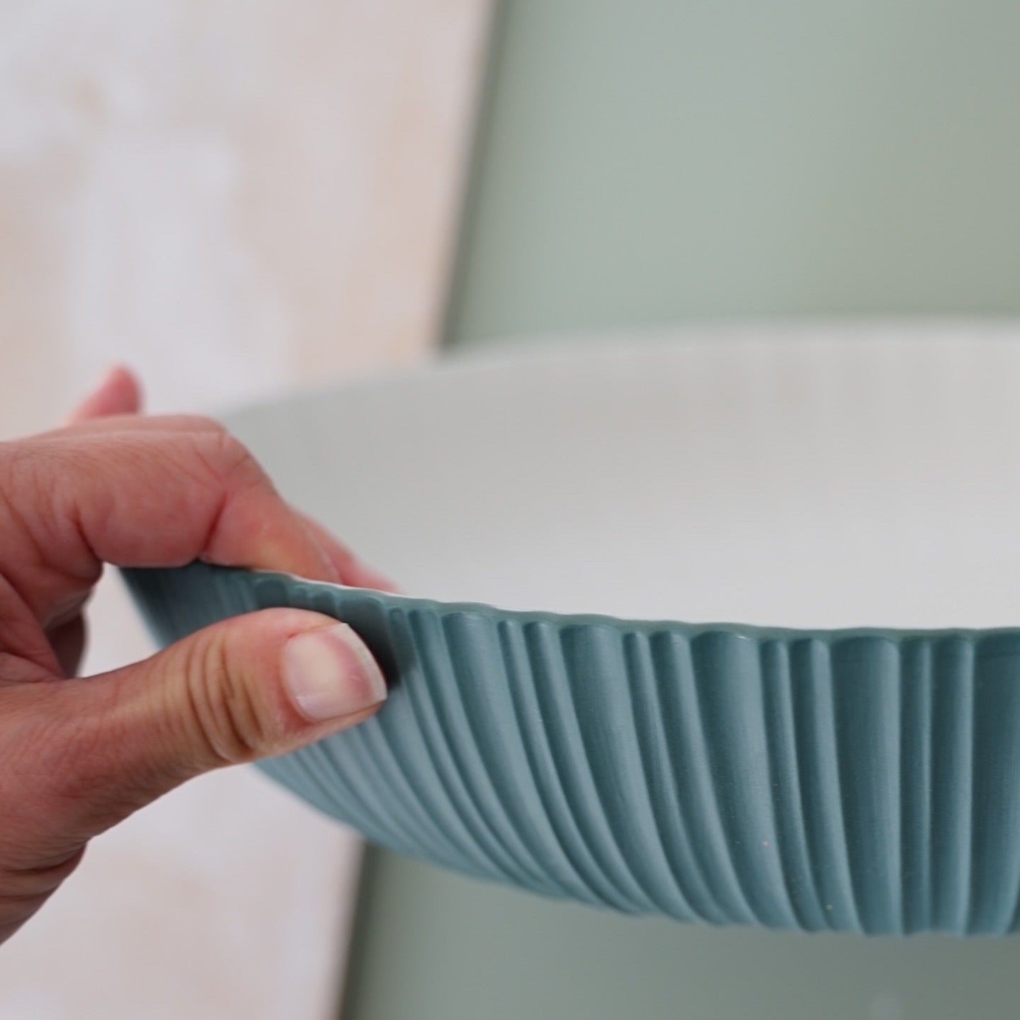 2 Tone Friends with Salad Bowl