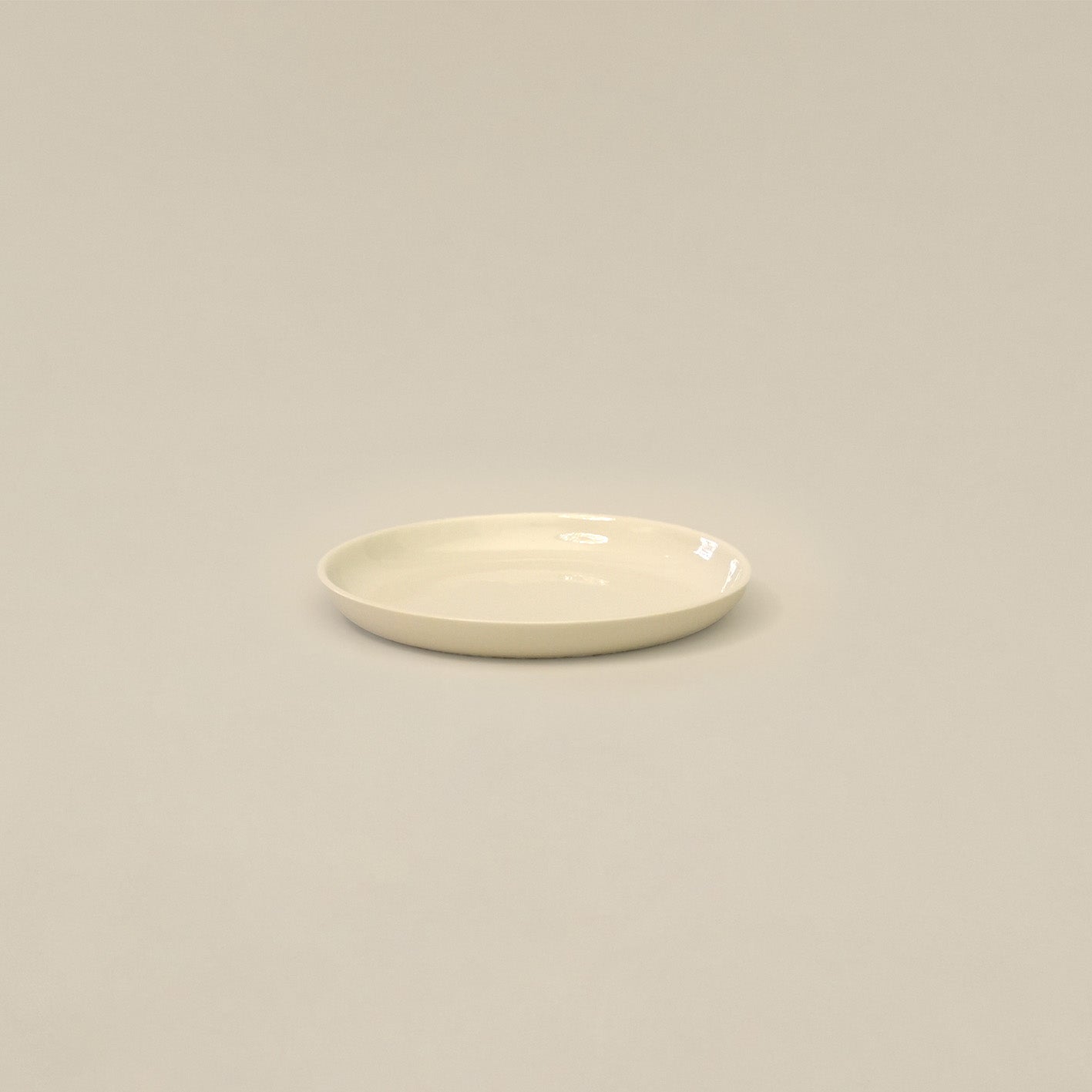 Saucer in Natural White