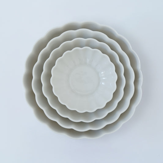 Large Fern Nesting Bowl 18cm in Natural White