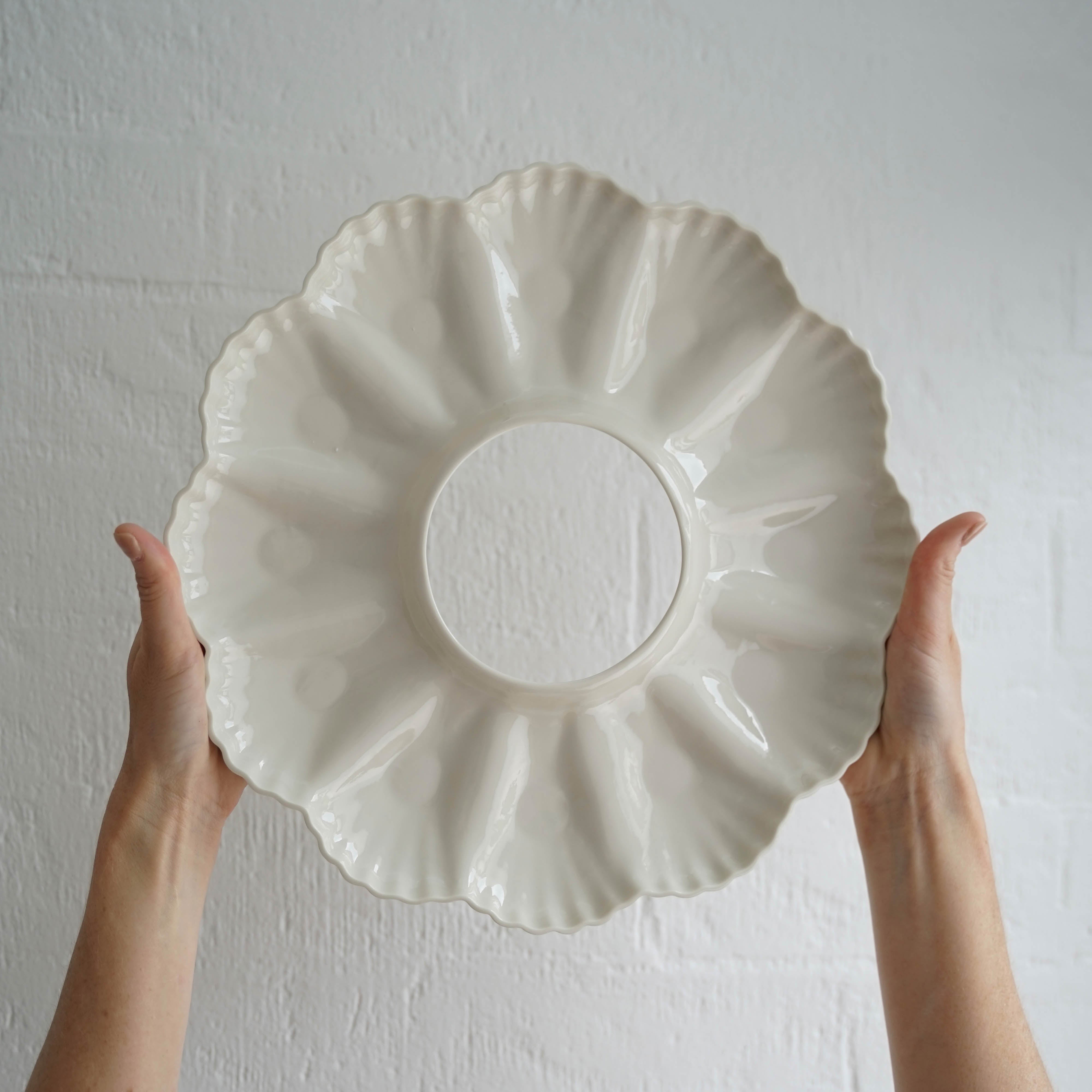 Mother of Pearl Oyster Plate Dozen in Natural White